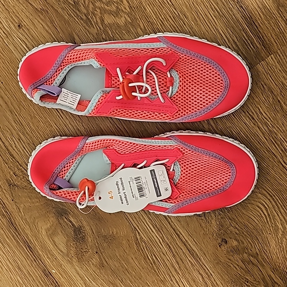 Water shoes